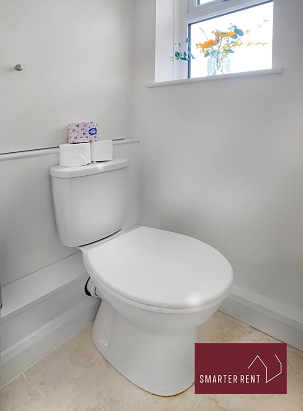 Guildford - 2 Bedroom House West Clandon Exterior photo